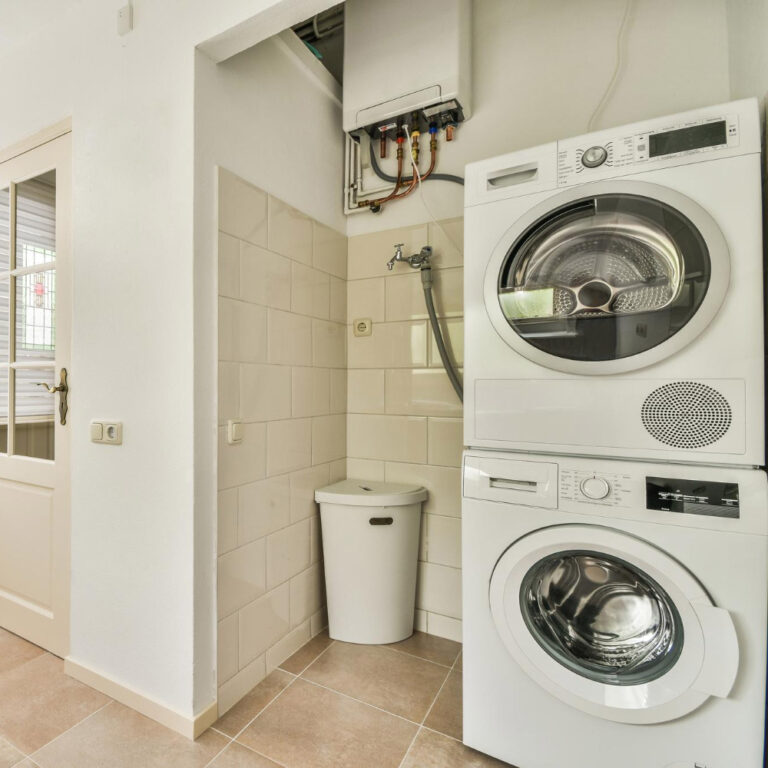 Qué me conviene más: ¿una lavadora secadora o cada electrodoméstico por  separado?